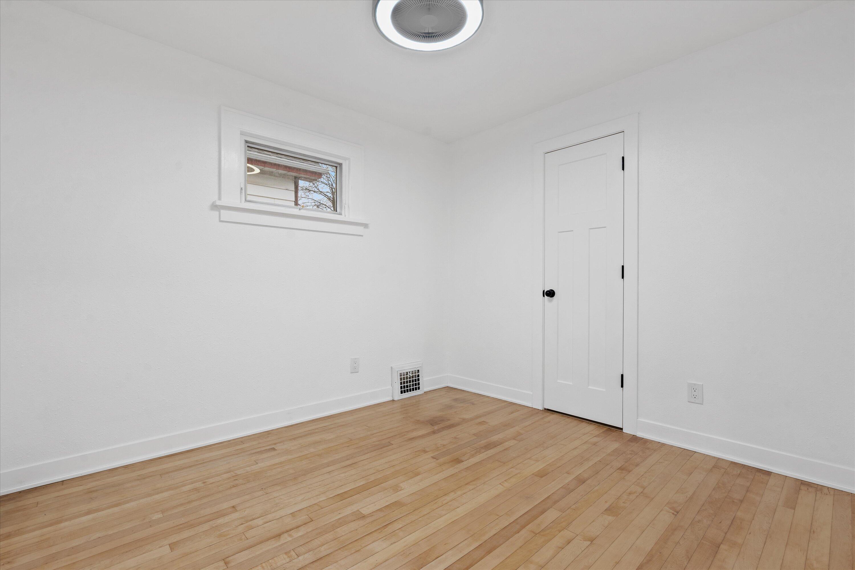 2597 South Austin Street Milwaukee, WI 53207 - Photo 31 of 51 15-DSC09798