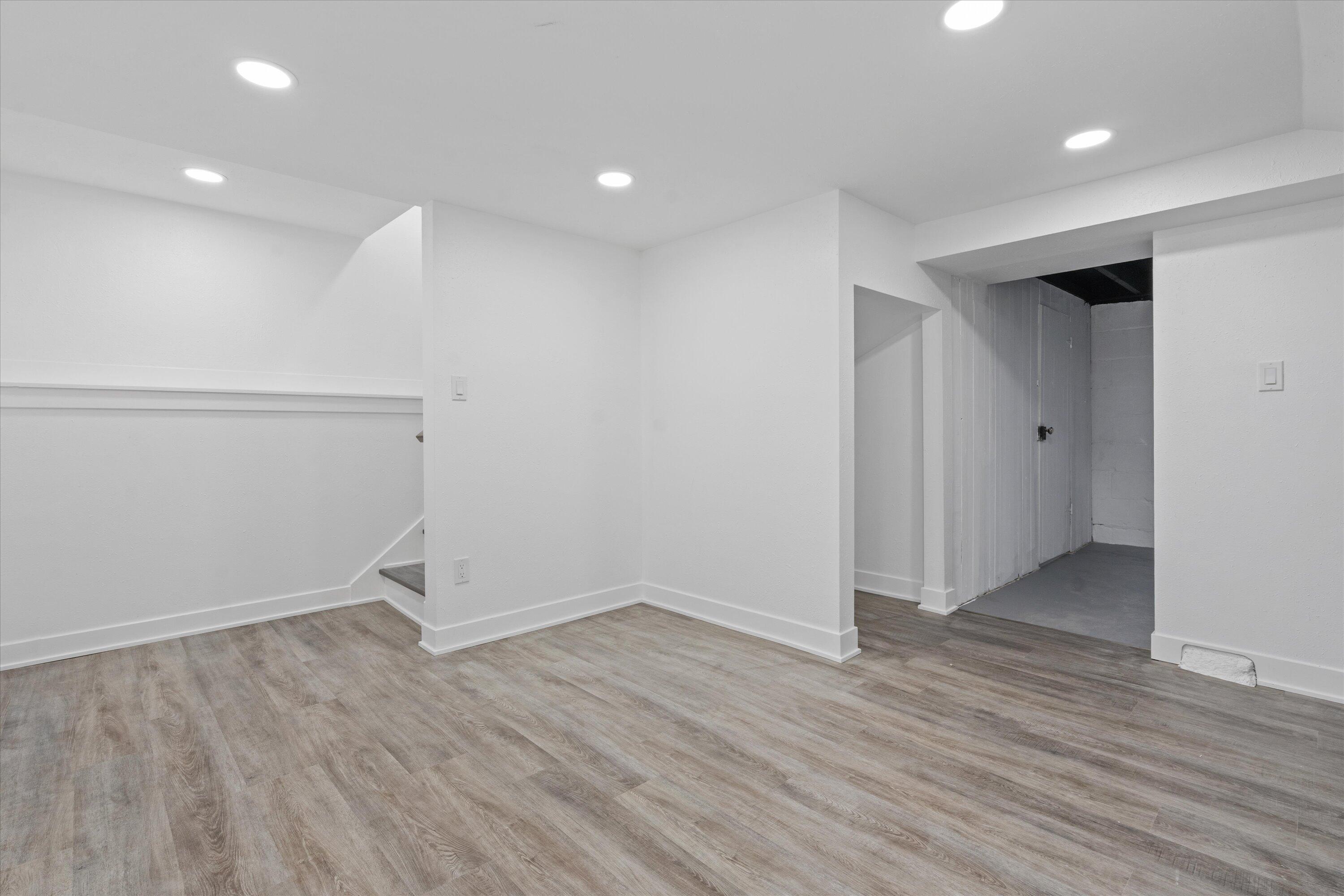 2597 South Austin Street Milwaukee, WI 53207 - Photo 35 of 51 Perfect space for a bench with hangers!