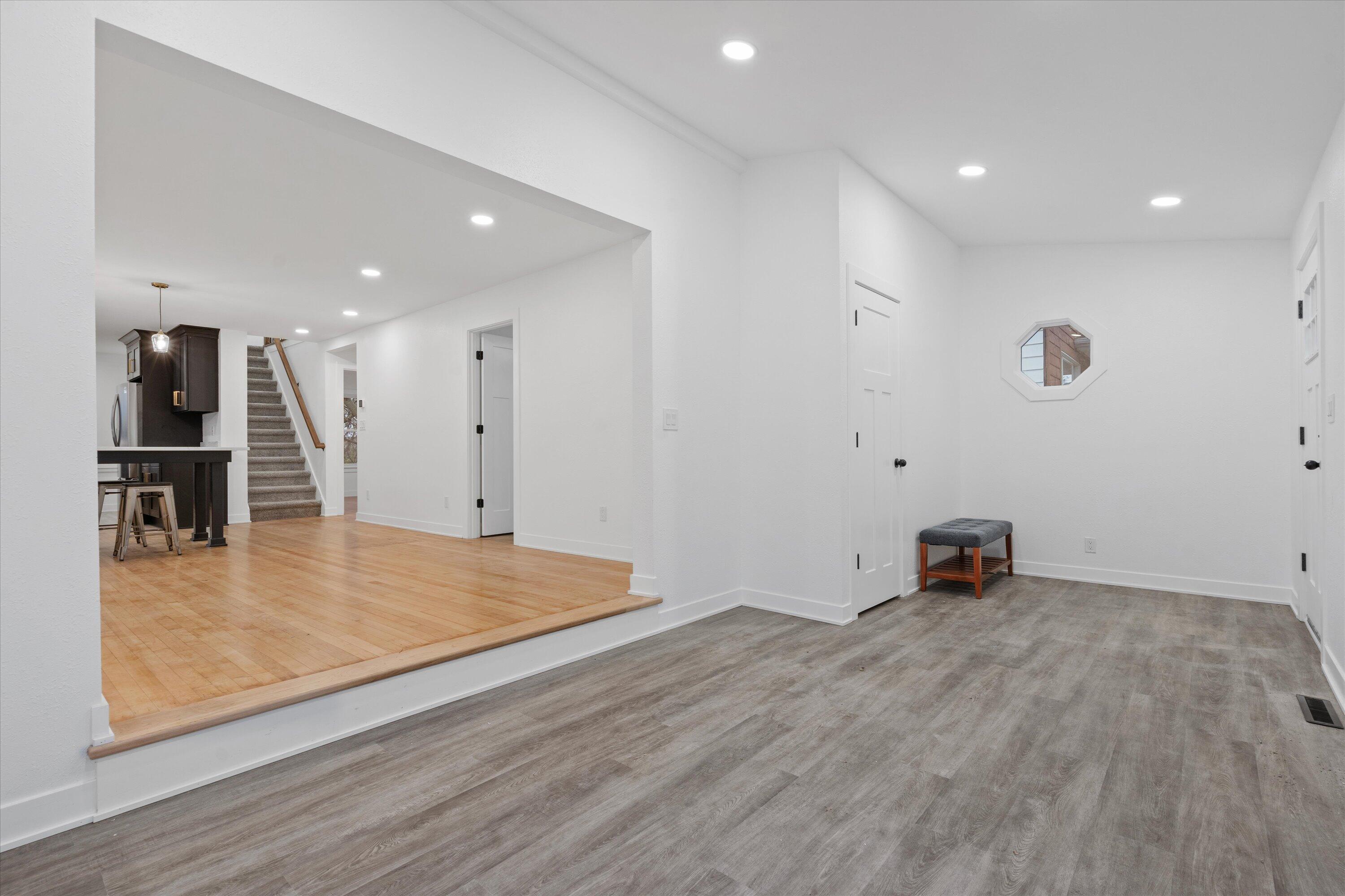 2597 South Austin Street Milwaukee, WI 53207 - Photo 5 of 51 24-DSC09852