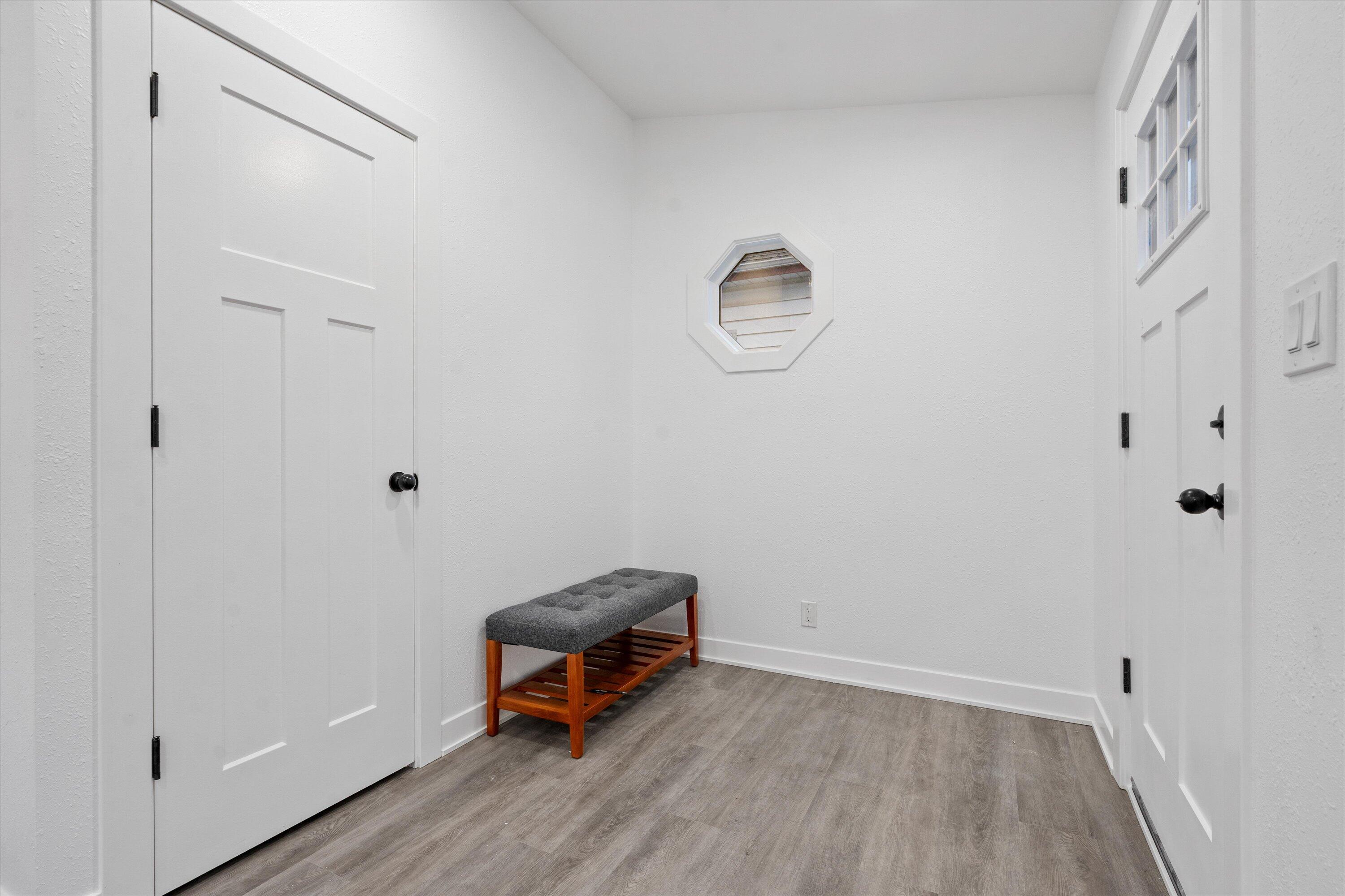 2597 South Austin Street Milwaukee, WI 53207 - Photo 6 of 51 23-DSC09849