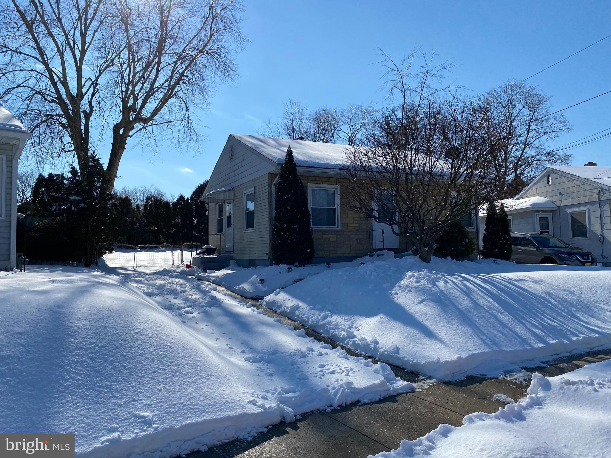 14 Downing Road Ewing, NJ 08628 - Photo 2 of 12