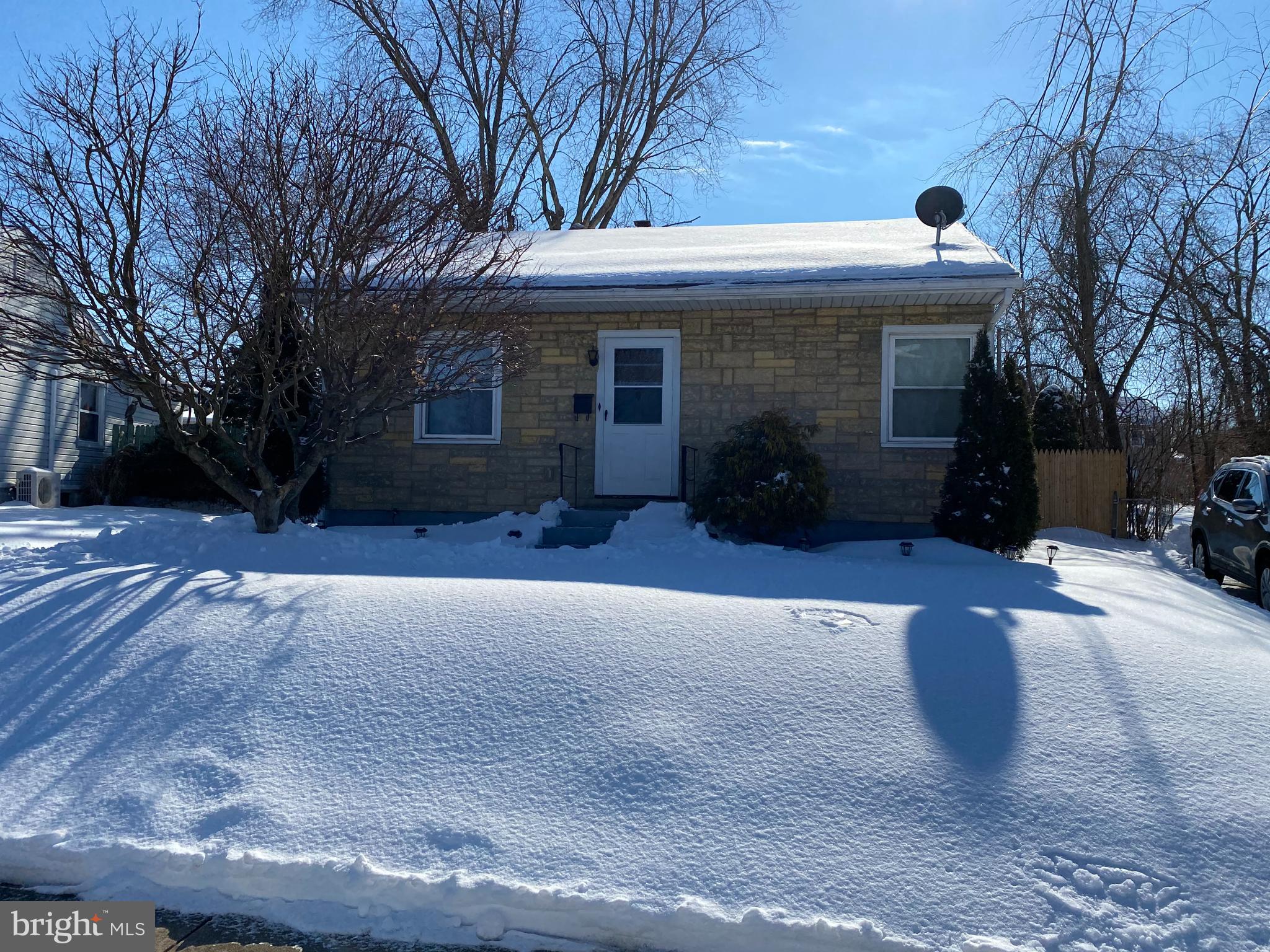 14 Downing Road Ewing, NJ 08628 - Photo 3 of 12