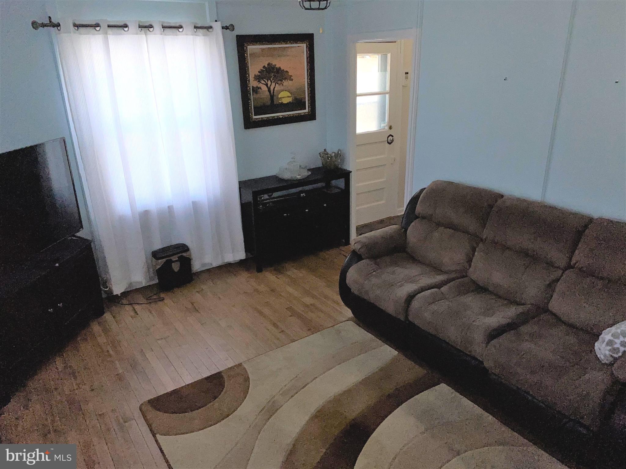 14 Downing Road Ewing, NJ 08628 - Photo 4 of 12 Living Room