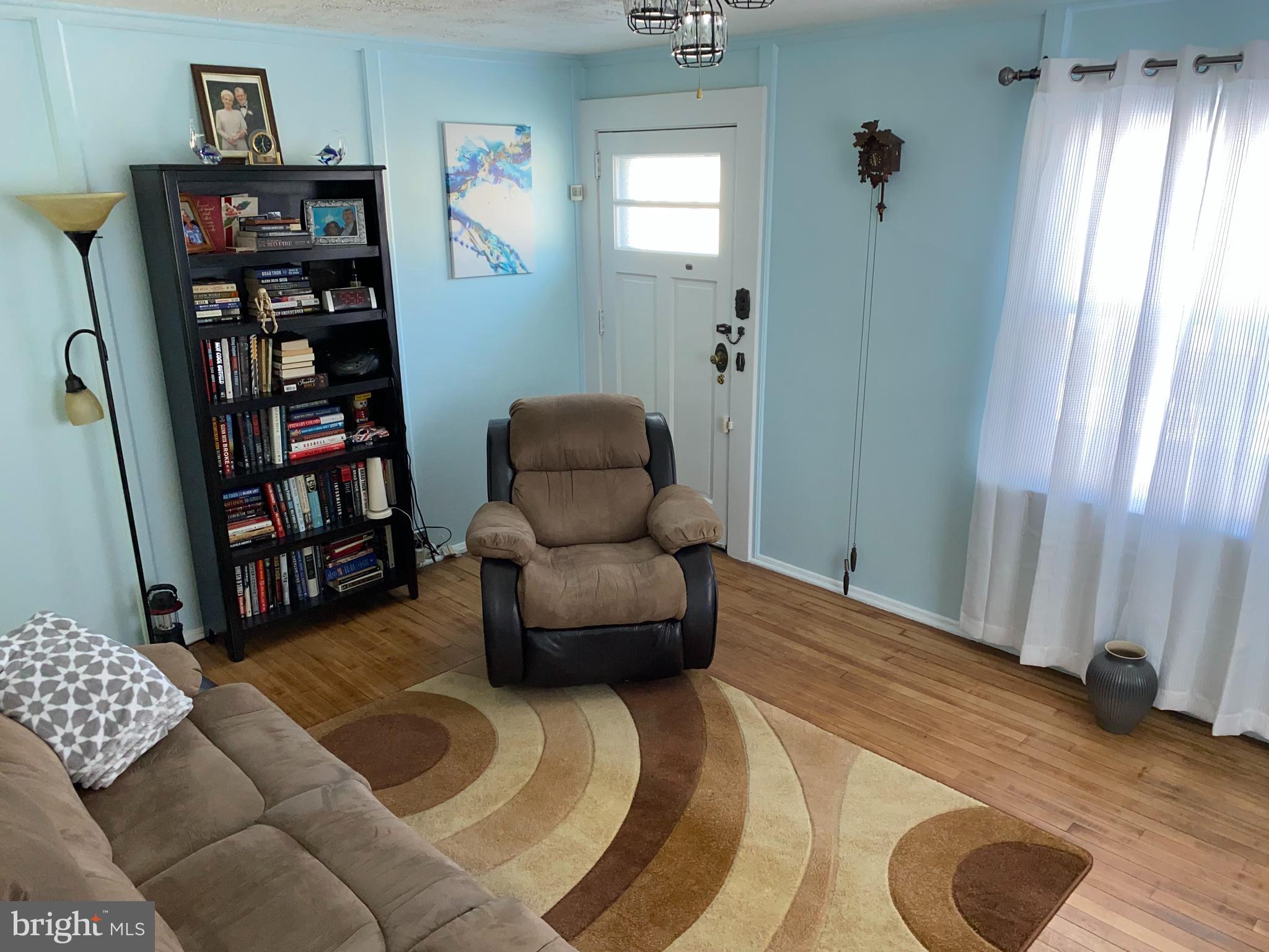 14 Downing Road Ewing, NJ 08628 - Photo 5 of 12 Living Room