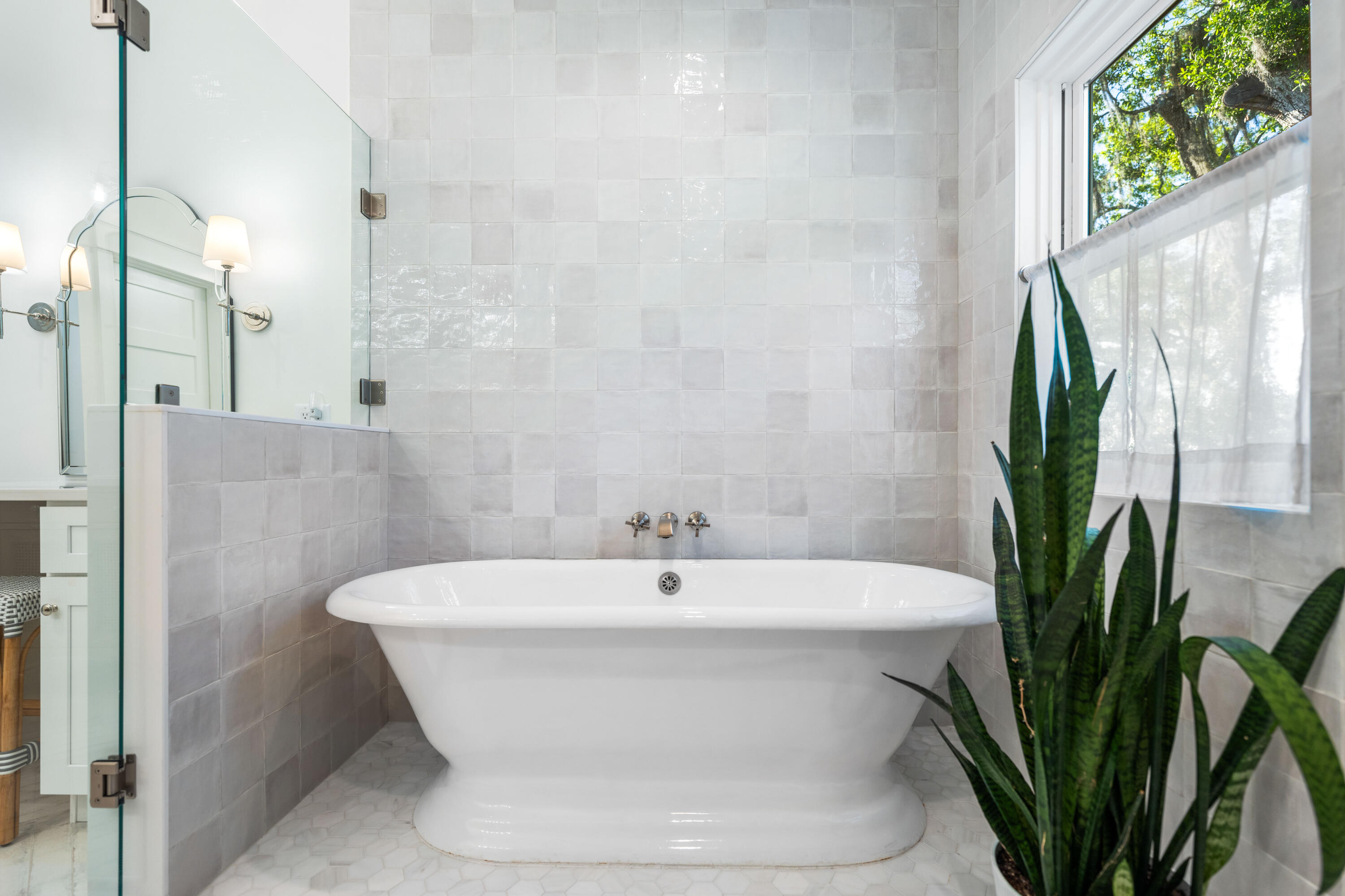 85 Beacon Point Drive Santa Rosa Beach, FL 32459 - Photo 56 of 81 a white bath tub sitting in a bathroom