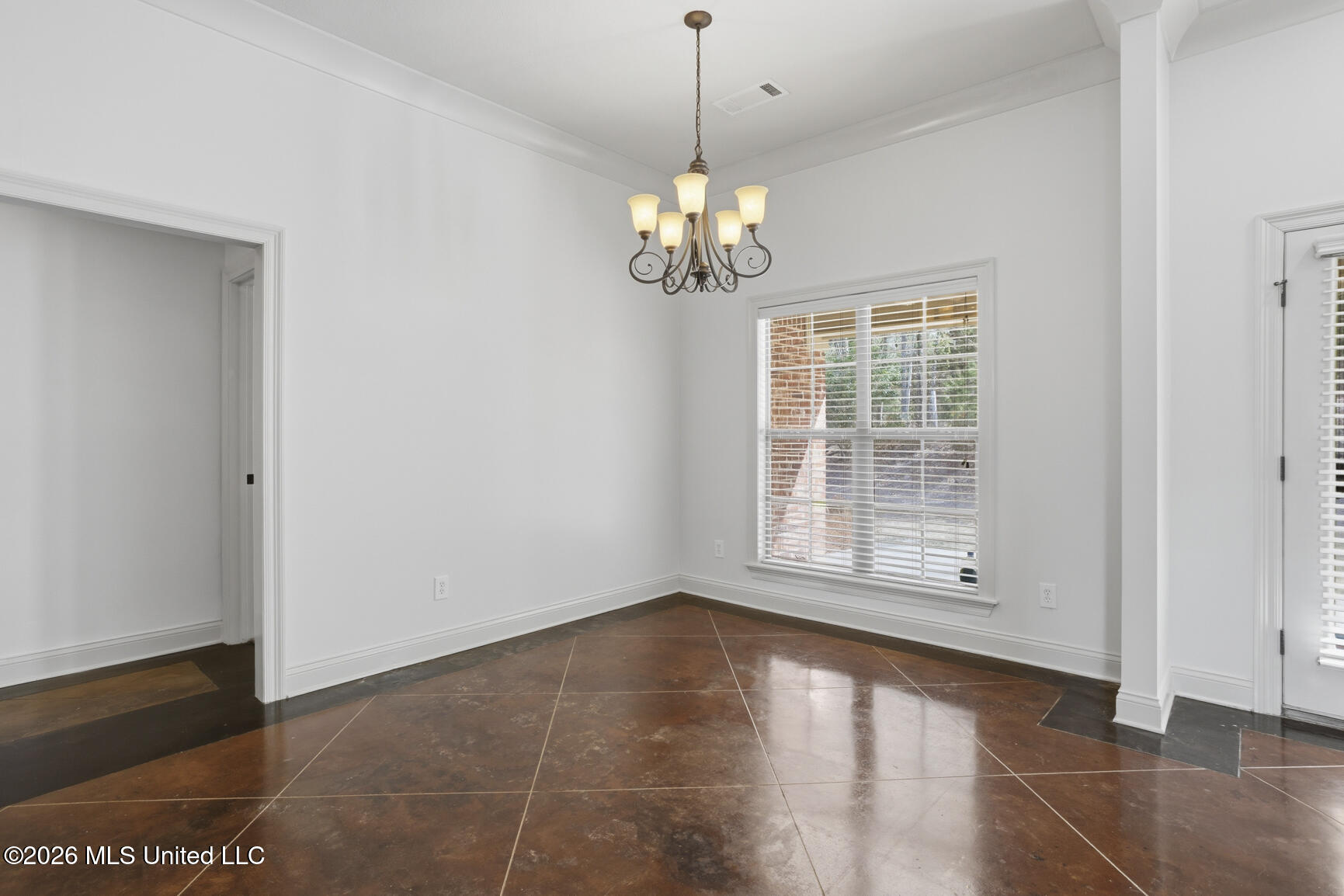 112 Britton Circle Flowood, MS 39232 - Photo 4 of 24 112 Britton Cir-3