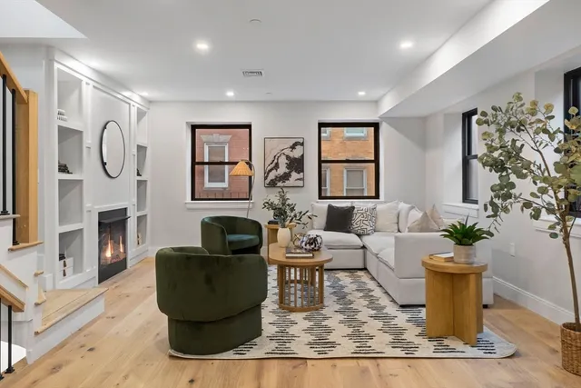 $1,799,000 | 190 Salem Street, Unit 3, Boston, MA 02113