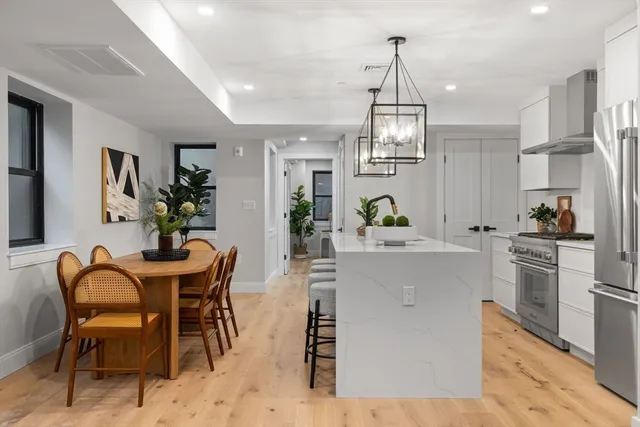 $1,799,000 | 190 Salem Street, Unit 3, Boston, MA 02113
