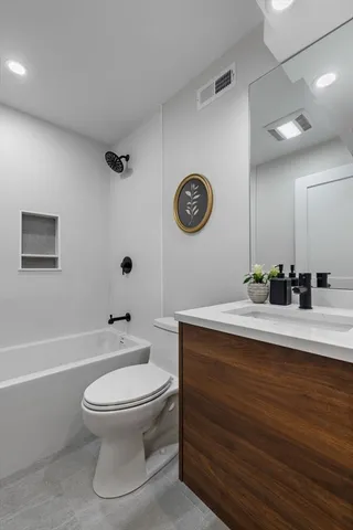 $1,799,000 | 190 Salem Street, Unit 3, Boston, MA 02113