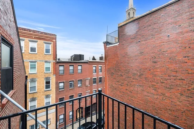 $1,799,000 | 190 Salem Street, Unit 3, Boston, MA 02113