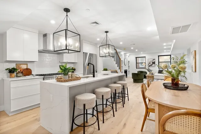 $1,799,000 | 190 Salem Street, Unit 3, Boston, MA 02113
