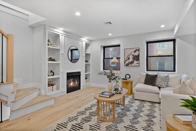 $1,799,000 | 190 Salem Street, Unit 3, Boston, MA 02113