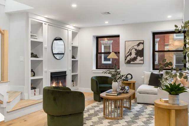 $1,799,000 | 190 Salem Street, Unit 3, Boston, MA 02113