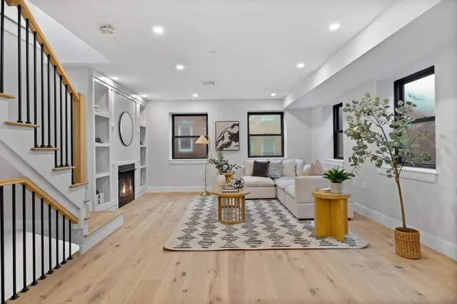 $1,799,000 | 190 Salem Street, Unit 3, Boston, MA 02113
