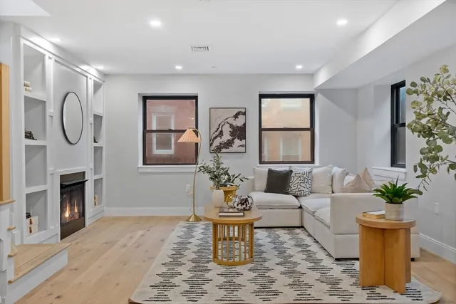 $1,799,000 | 190 Salem Street, Unit 3, Boston, MA 02113