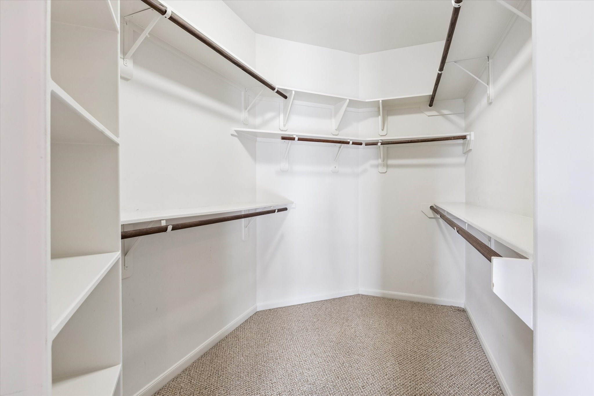 1540 Lawrence Street Houston, TX 77008 - Photo 16 of 26 Walk-in closet 2.