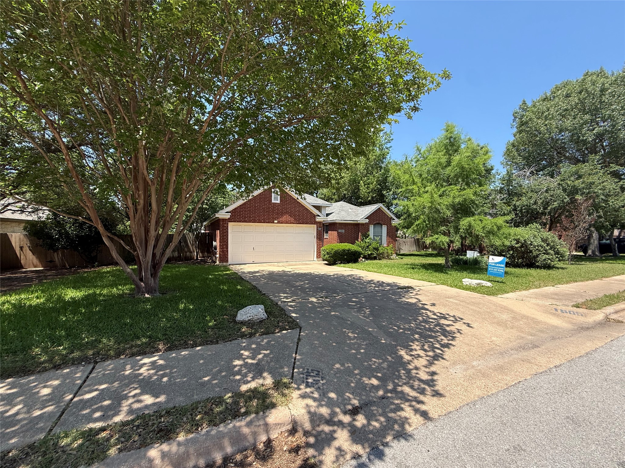 1505 Muledeer Run Leander, TX 78641 - Photo 2 of 35