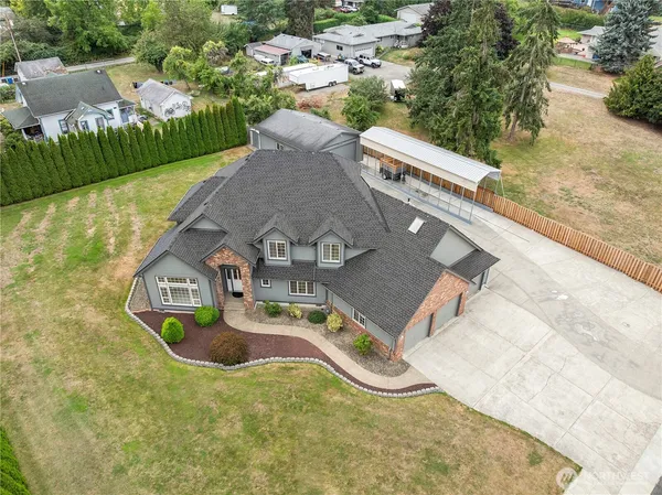 $1,075,000 | 6914 86th Street East, Puyallup, WA 98371