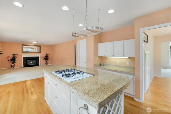 $1,075,000 | 6914 86th Street East, Puyallup, WA 98371