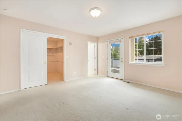 $1,075,000 | 6914 86th Street East, Puyallup, WA 98371