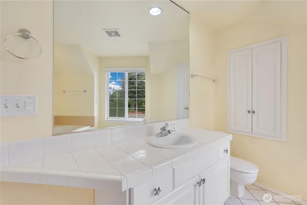 $1,075,000 | 6914 86th Street East, Puyallup, WA 98371