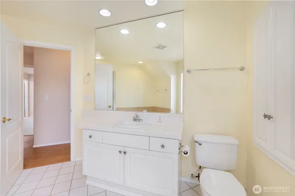 $1,075,000 | 6914 86th Street East, Puyallup, WA 98371
