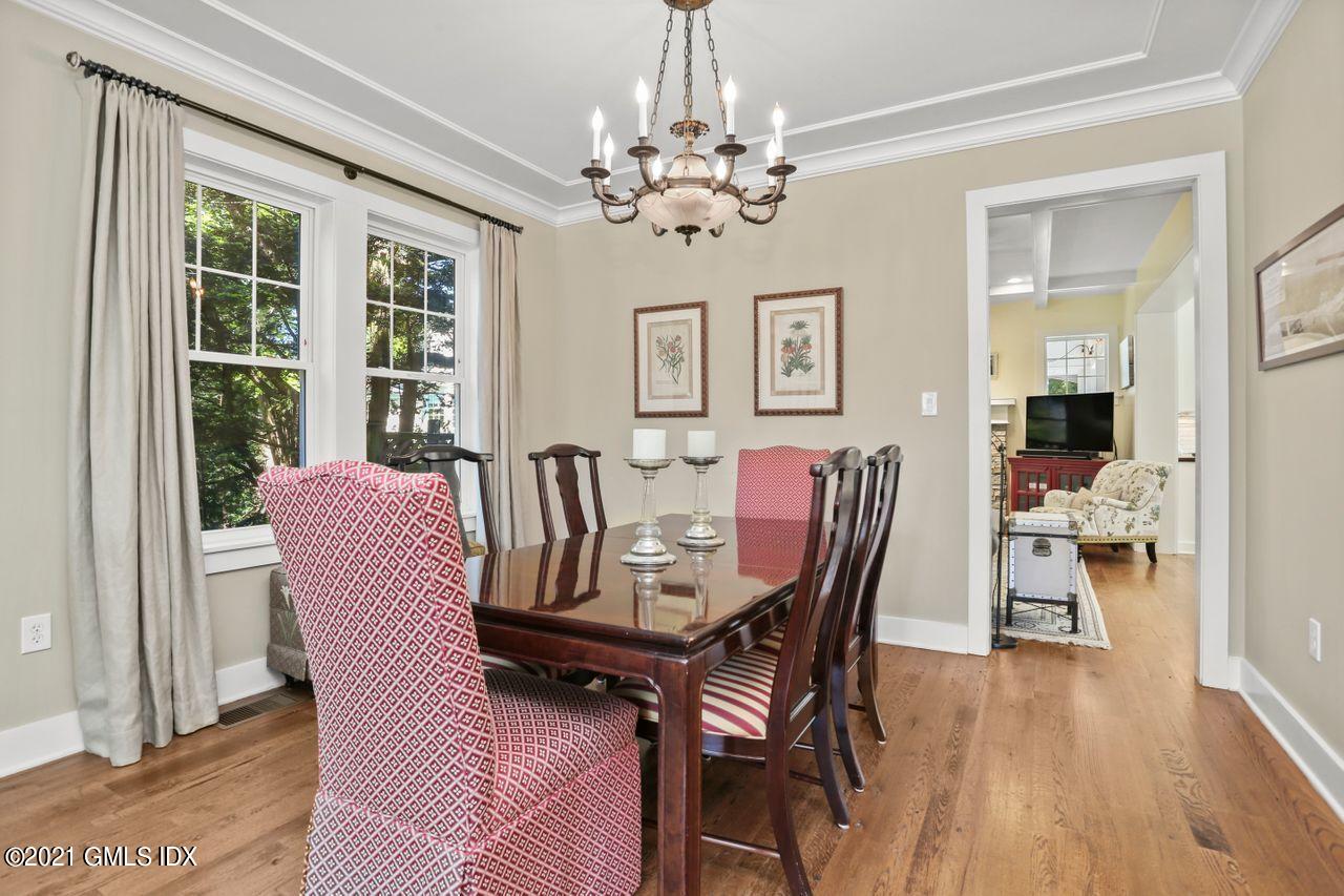 9 Center Road Old Greenwich, CT 06870 - Photo 13 of 42 022
