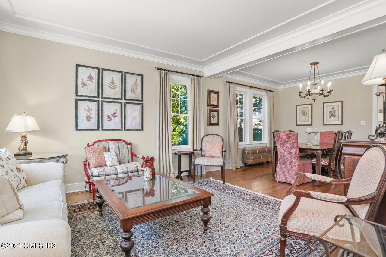 9 Center Road Old Greenwich, CT 06870 - Photo 15 of 42 024