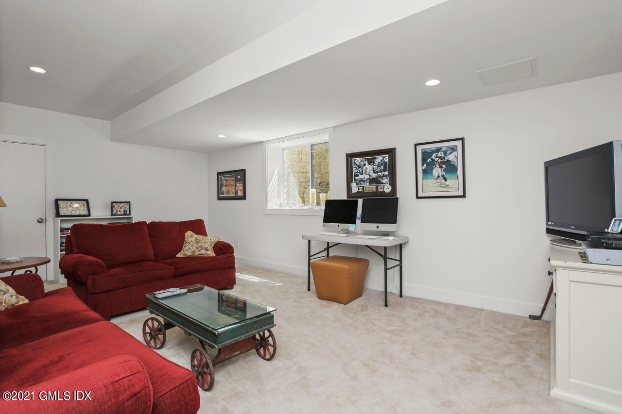 9 Center Road Old Greenwich, CT 06870 - Photo 33 of 42 029
