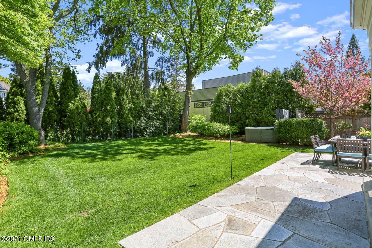 9 Center Road Old Greenwich, CT 06870 - Photo 39 of 42 040
