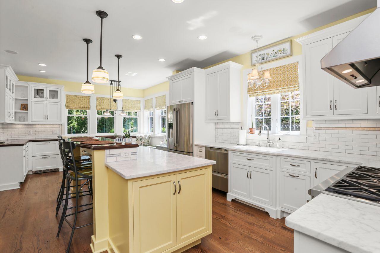 9 Center Road Old Greenwich, CT 06870 - Photo 5 of 42 014