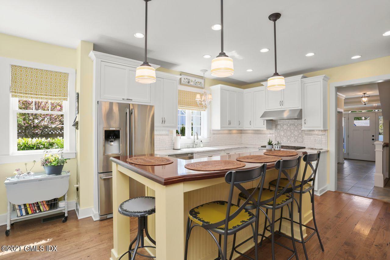 9 Center Road Old Greenwich, CT 06870 - Photo 6 of 42 016