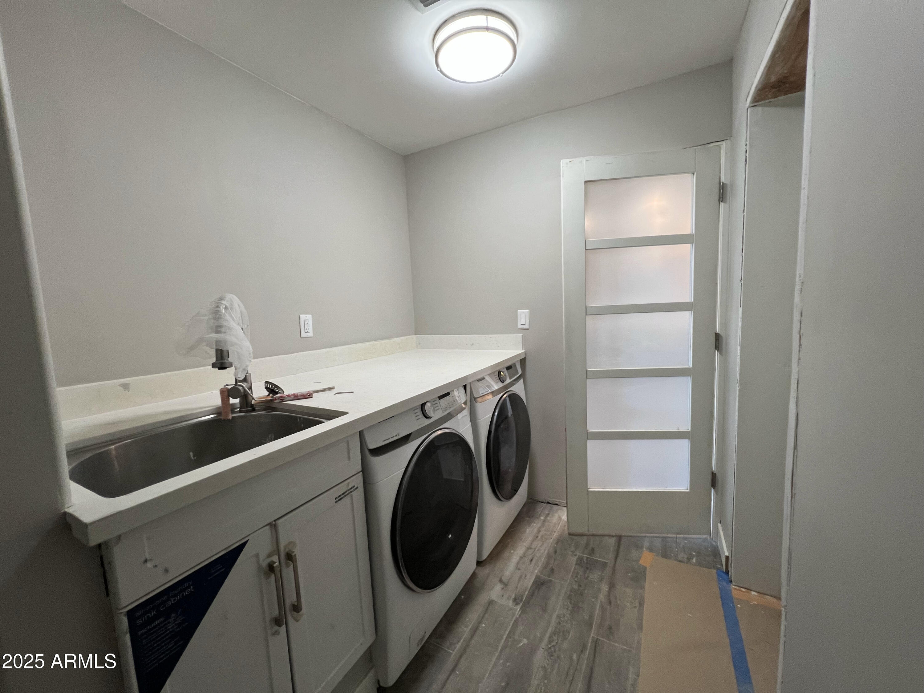 8201 South 26th Street Phoenix, AZ 85042 - Photo 11 of 42 a utility room with dryer and washer