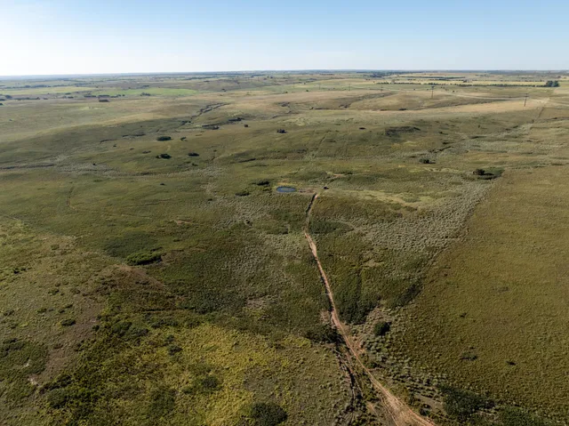 $228,127 | 24 Sec 26 160 Ac Nw/4, McLean, TX 79057