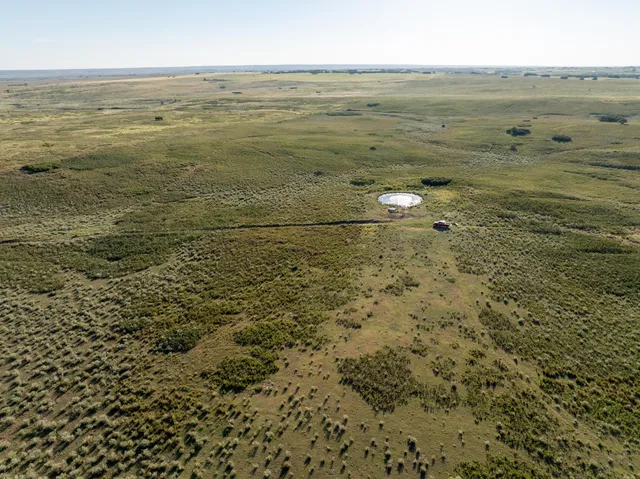 $228,127 | 24 Sec 26 160 Ac Nw/4, McLean, TX 79057