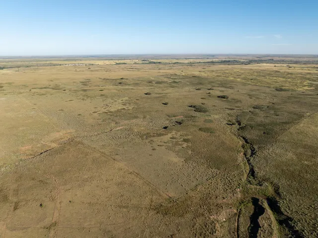 $228,127 | 24 Sec 26 160 Ac Nw/4, McLean, TX 79057