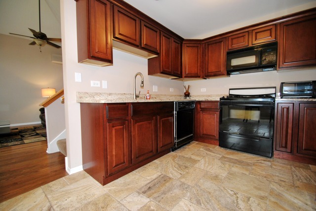 2016 Tamahawk Lane, Unit 2016 Naperville, IL 60564 - Photo 6 of 16