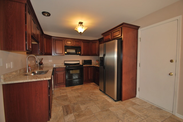 2016 Tamahawk Lane, Unit 2016 Naperville, IL 60564 - Photo 8 of 16