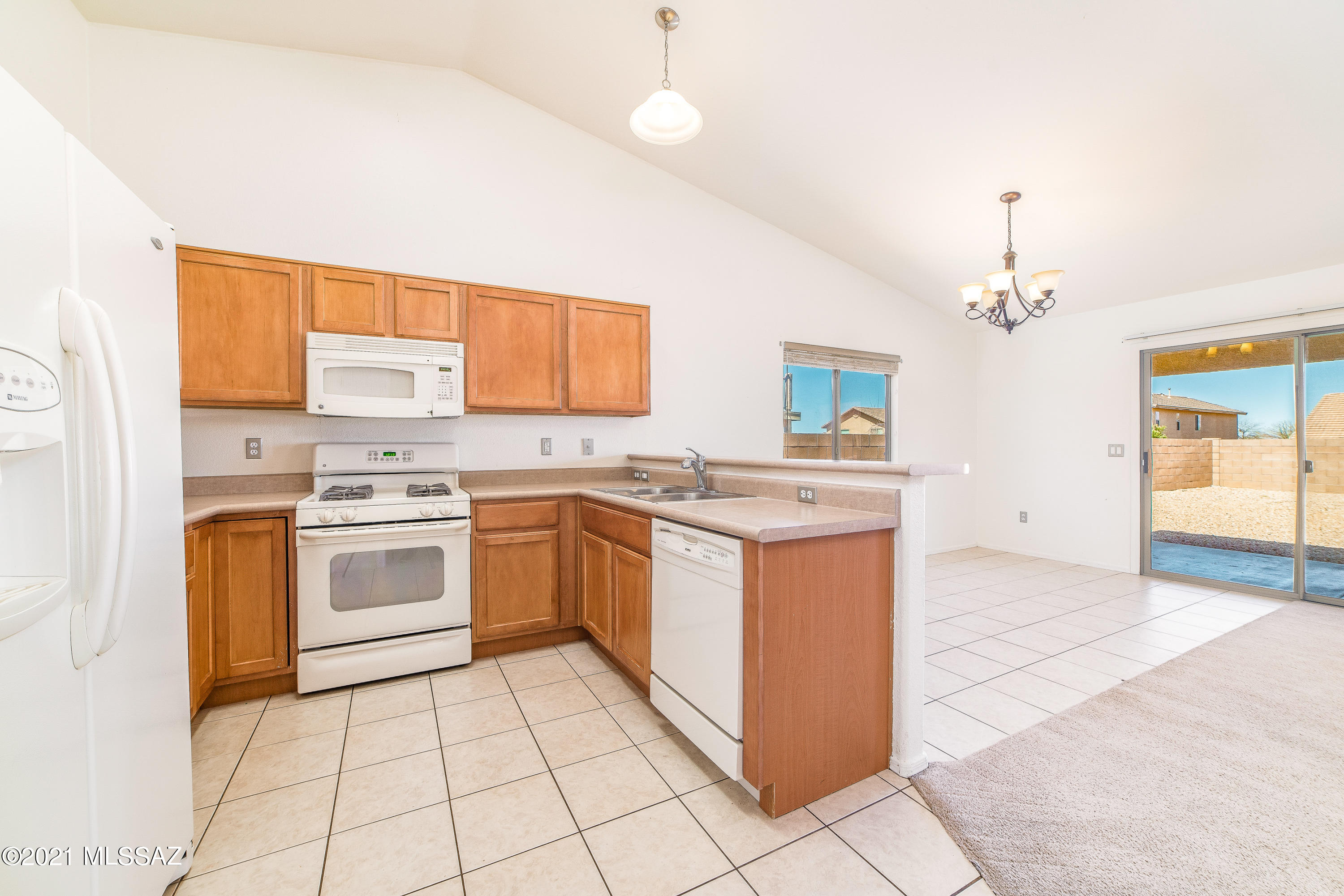 588 West Chatfield Street Vail, AZ 85641 - Photo 10 of 27