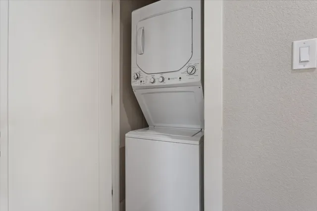 $1,950 | 7407 Bethune Avenue, Unit 1, Austin, TX 78752