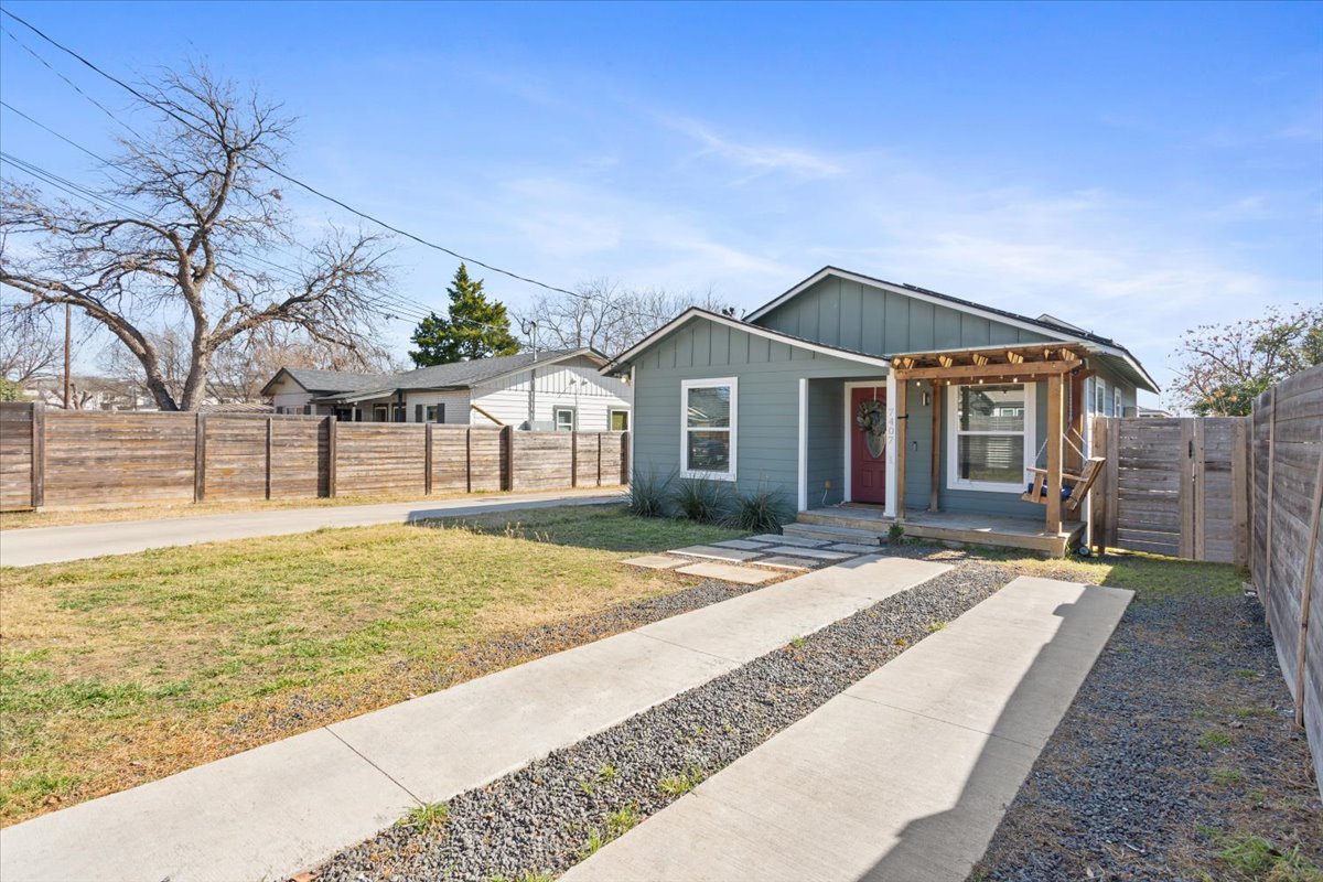 7407 Bethune Avenue, Unit 1 Austin, TX 78752 - Photo 3 of 25