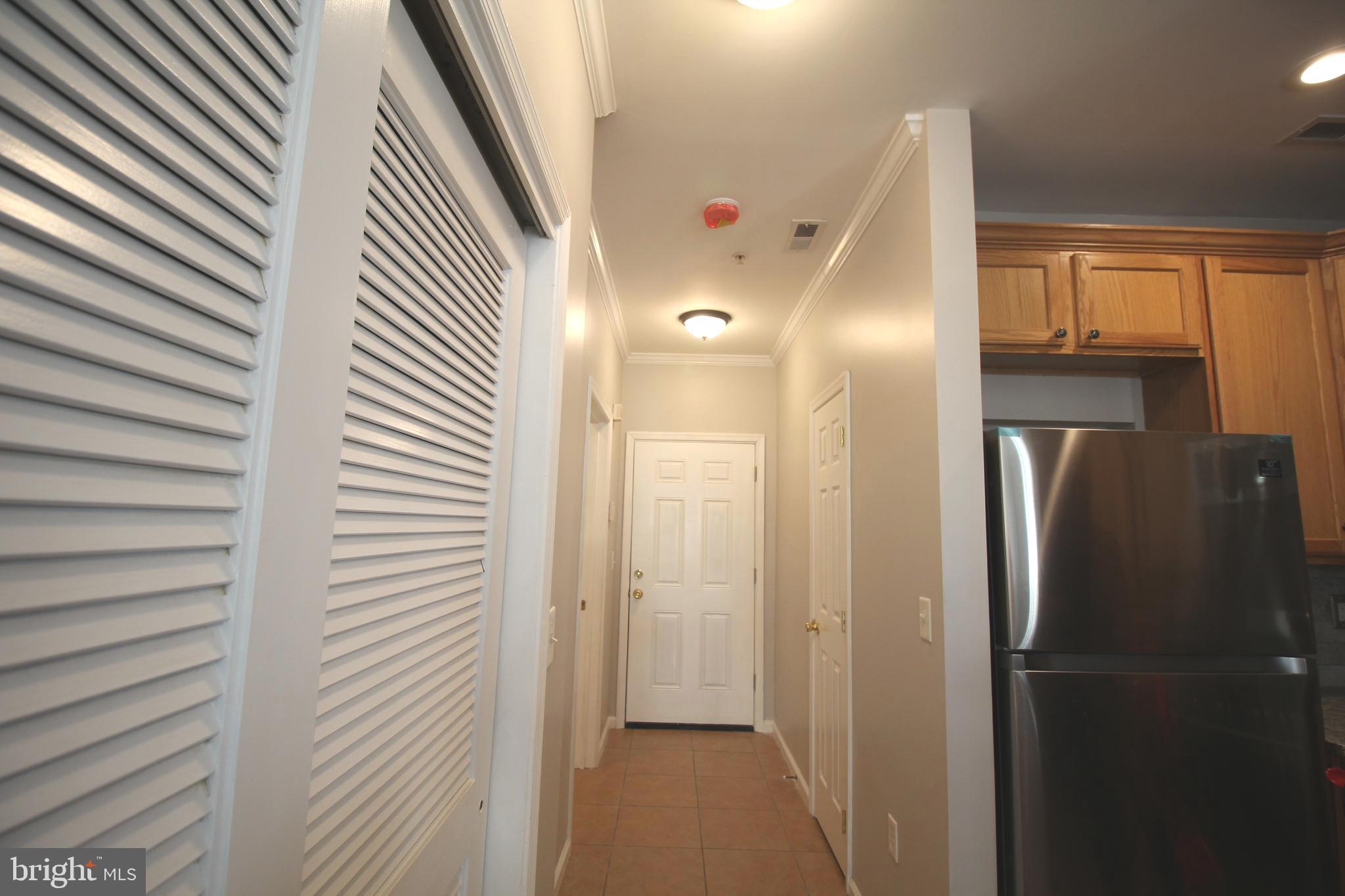 21 Turtle Court Delanco, NJ 08075 - Photo 11 of 30 First Floor Hallway