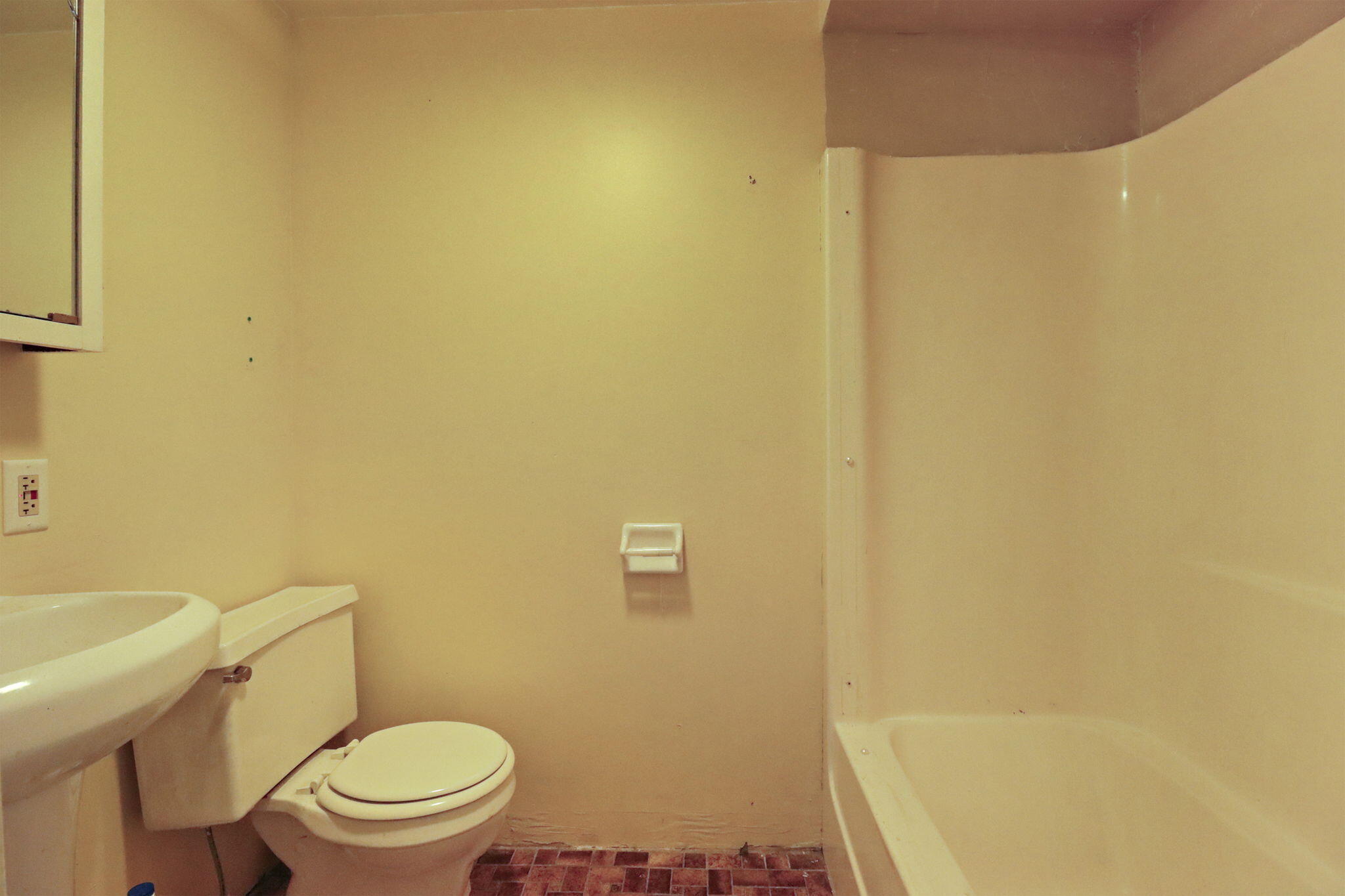 907 Chicago Street Racine, WI 53405 - Photo 12 of 16 9-web-or-mls-907 Chicago St, Racine, WI