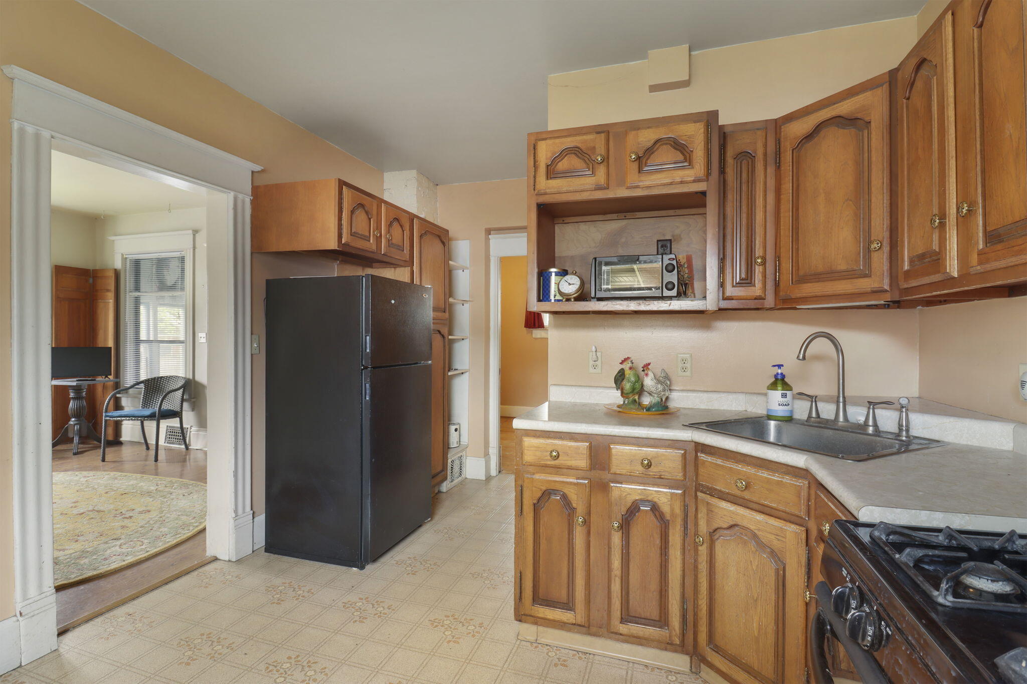 907 Chicago Street Racine, WI 53405 - Photo 8 of 16 8-web-or-mls-907 Chicago St, Racine, WI