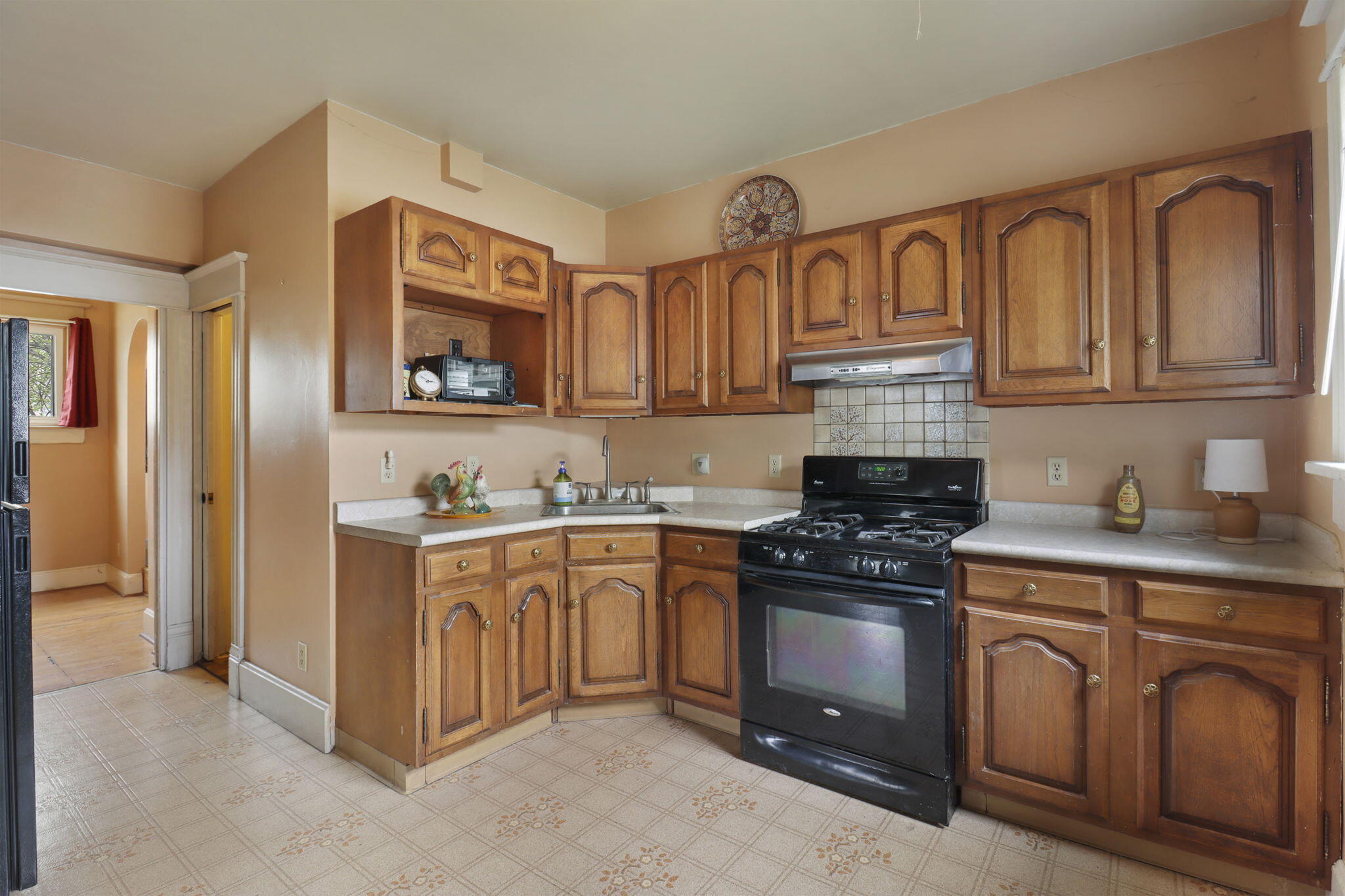 907 Chicago Street Racine, WI 53405 - Photo 10 of 16 7-web-or-mls-907 Chicago St, Racine, WI