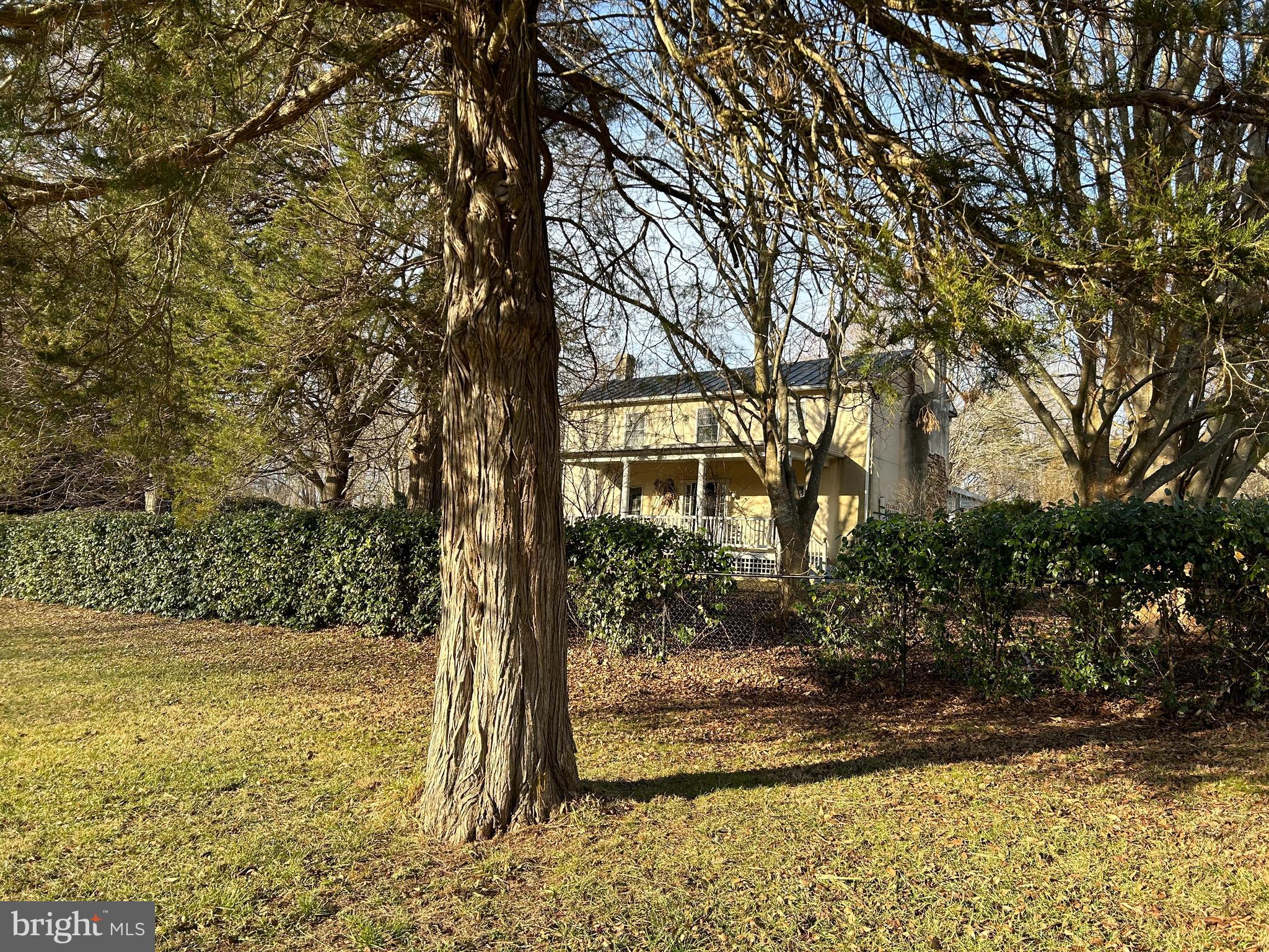 12142 Crest Hill Road Hume, VA 22639 - Photo 4 of 24 Gallery Image 4