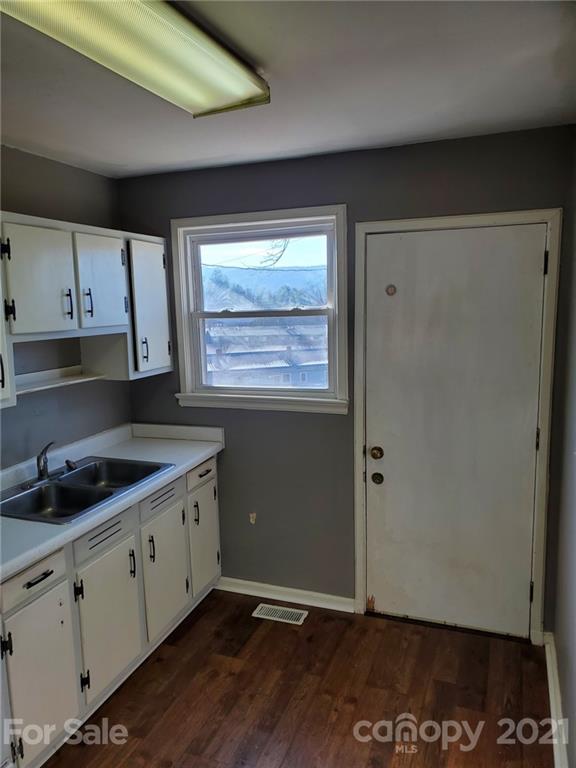 60 Elm Bend Road Brevard, NC 28712 - Photo 6 of 23 Gallery Image 6