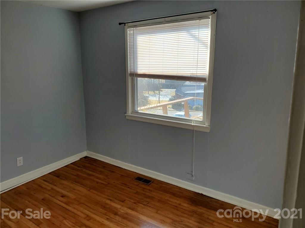 60 Elm Bend Road Brevard, NC 28712 - Photo 8 of 23 Gallery Image 8
