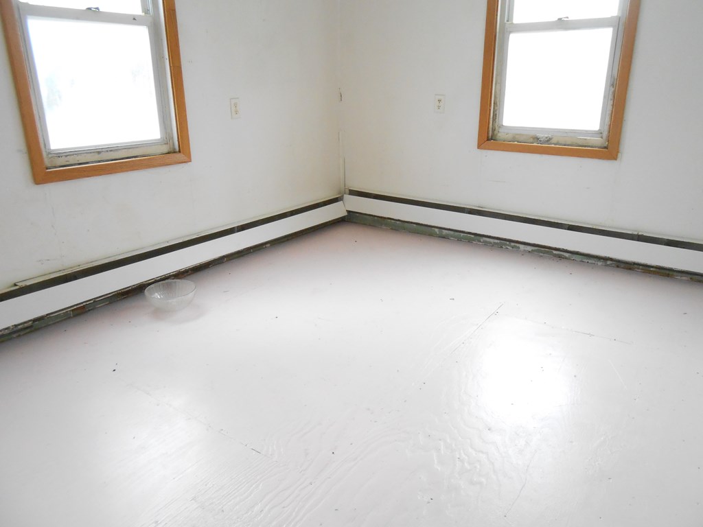 1312 Mercer Road Franklin, PA 16323 - Photo 8 of 15 an empty room with a window