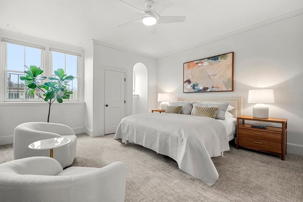 22 Rutland Square, Unit 2 Boston, MA 02118 - Photo 33 of 42 a bedroom with bed and a couch